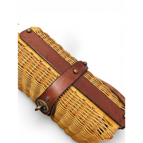 Vintage Etienne Aigner Wicker Leather Shoulder Bag with Twist-lock - Picture 6 of 8